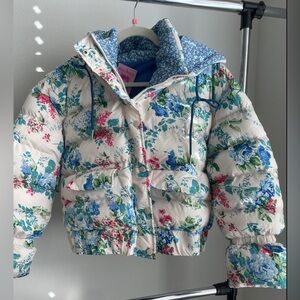 Blue patterned floral coat new with tags
